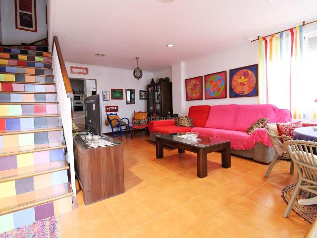Casa adosada en venta en Elche Elx, Ciutat Universitària. ADOSADO DE 4 HABITACIONES EN NUEVO ALTABIX. Casas adosadas Elche.