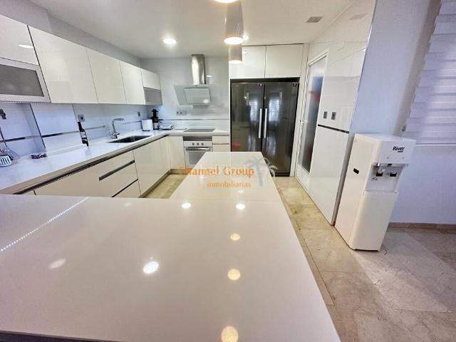 Casa adosada en venta en Elche Elx, El Travaló Martínez Valero. MARAVILLOSO BUNGALOW ADOSADO EN VENTA. Casas adosadas Elche.