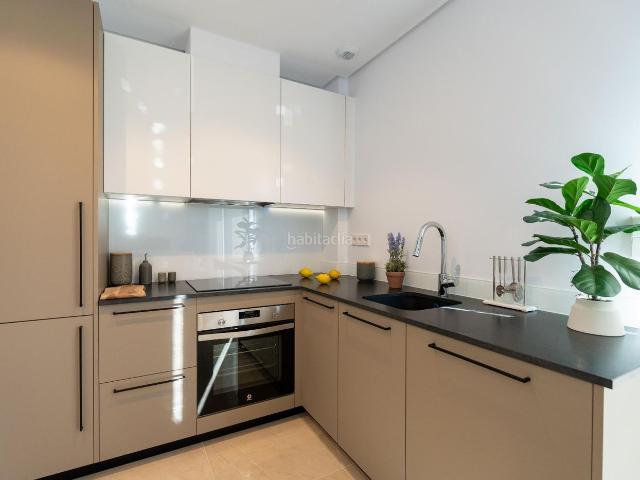 Casa adosada en venta en Elche Elx, La Marina. SE VENDE Moderno Adosado Con Gran Terraza Privada en La Marina, ALICANTE. Casas adosadas Elche.
