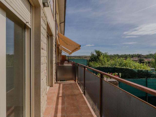 Casa adosada en Venta en Elciego