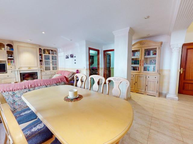 Casa adosada en venta en Elda, Plaza Castelar Mercado Central. ADOSADO DE DOS PLANTAS CON TERRAZA EN ELDA. Casas adosadas.