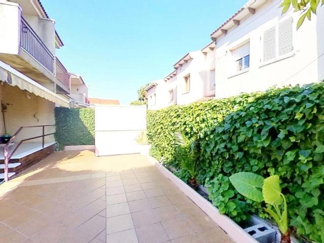 Casa adosada en Venta en Els Masos Els Garrofers