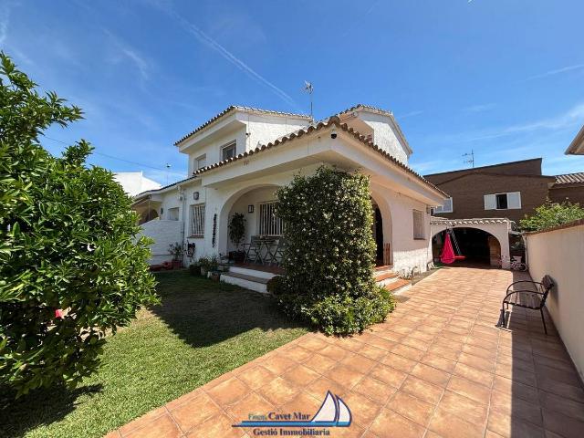 Casa adosada en Venta en Els Tallats Mas Olivé