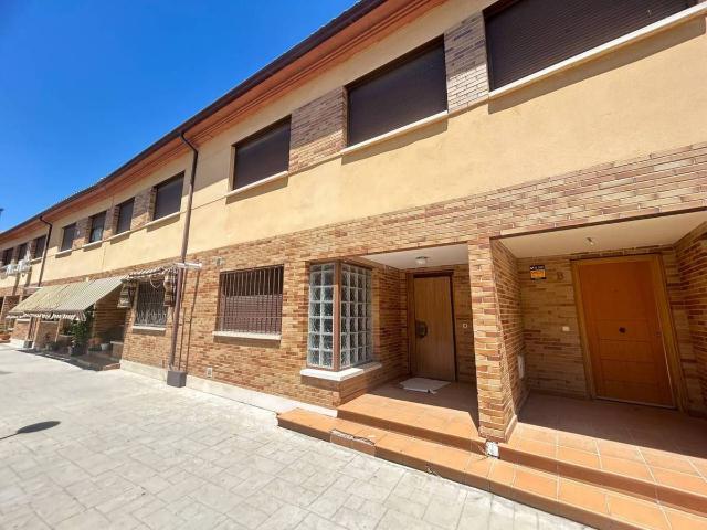 Casa adosada en Venta en Estación Cruz Roja