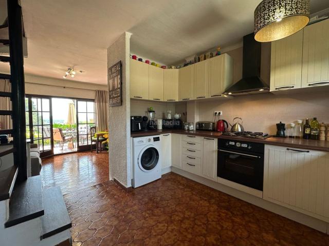 Casa adosada en venta en Estartit, Torre Vella Torre Gran Les Dunes Costa Brava. Casa esquinera con vistas al mar y montaña en Torre Vella. Casas adosadas.