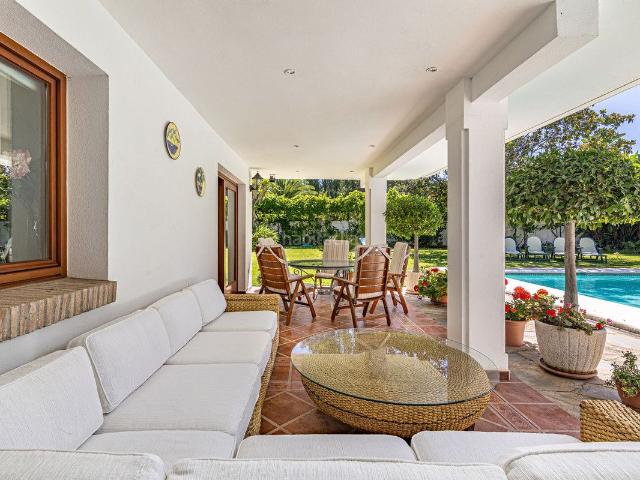 Casa adosada en venta en Estepona, Cancelada. Casas adosadas.