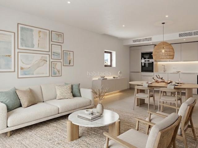 Casa adosada en venta en Estepona, Centro. Nueva casa adosada andaluza de 2 dormitorios con terraza en la azotea en venta en el casco antiguo de Estepona. Casas adosadas.