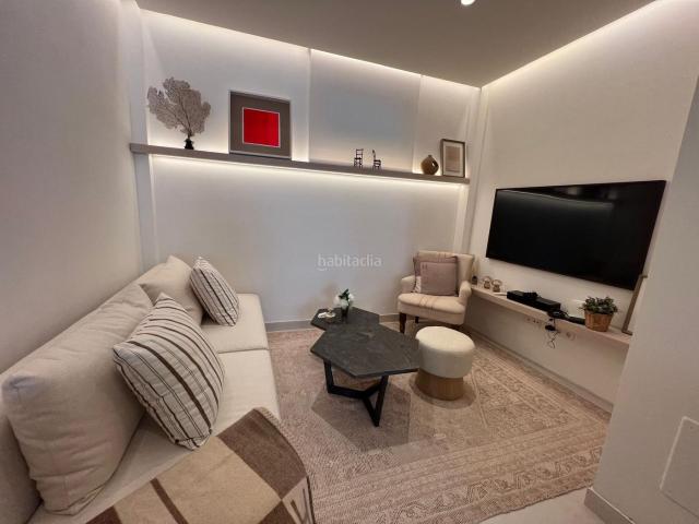 Casa adosada en venta en Estepona, Centro. Exclusiva casa adosada de diseño en el centro de Estepona. Casas adosadas.