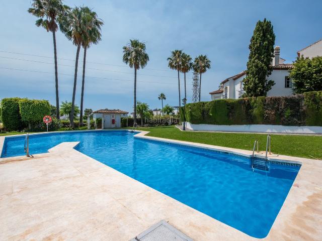 Casa adosada en venta en Estepona, Bel Air. Encantadora casa adosada de 3 dormitorios en Bel Air, Estepona. Casas adosadas.