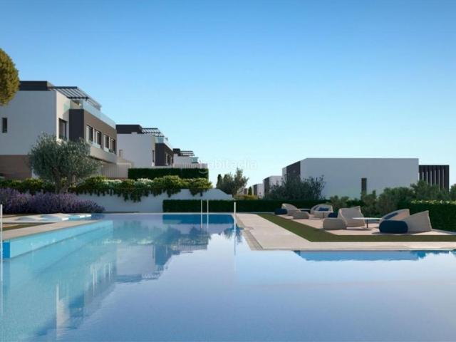 Casa adosada en venta en Estepona, Benatalaya. Casas adosadas.