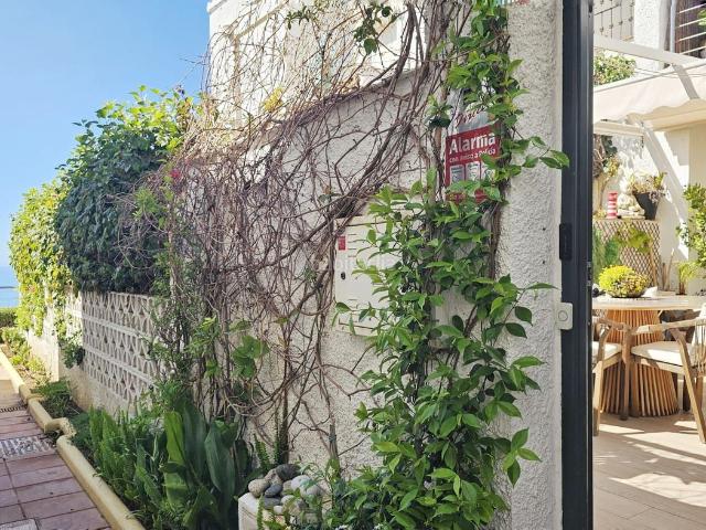 Casa adosada en venta en Estepona, Guadalmansa. Casas adosadas.