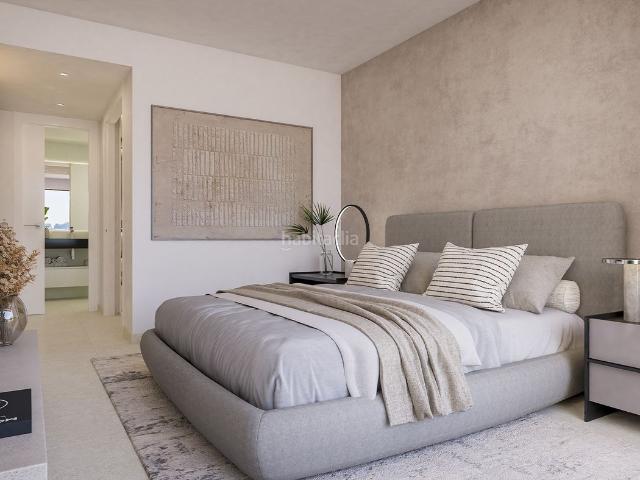 Casa adosada en venta en Estepona, La Concha Resina Golf. Casas adosadas.
