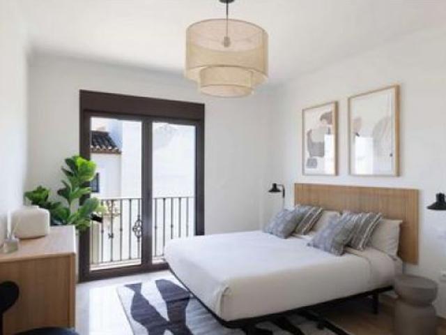 casa adosada en Venta en Estepona. LEPV T4555