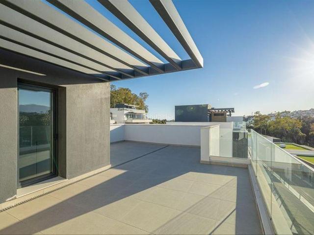 Casa adosada en venta en Estepona, Nueva Atalaya. Casas adosadas.