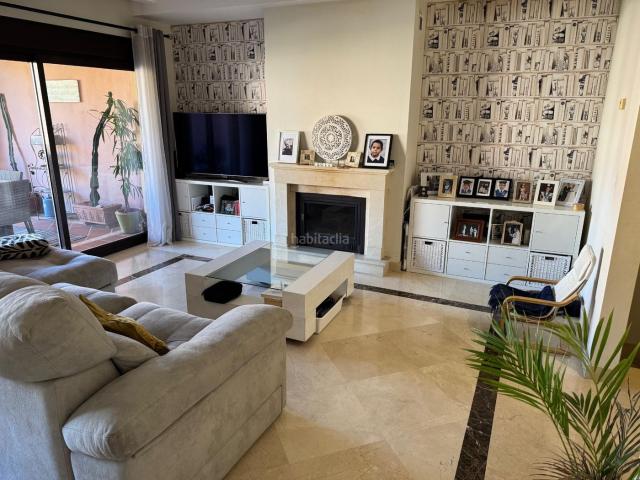 Casa adosada en venta en Estepona, Valle Romano Golf. Amplia casa adosada en esquina en Villas de Santa Maria. Casas adosadas.