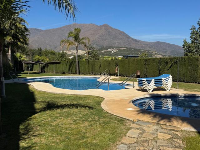 Casa adosada en venta en Estepona, Valle Romano Golf. Amplia casa adosada en Las Villas de Santa María, Estepona Oeste. Casas adosadas.