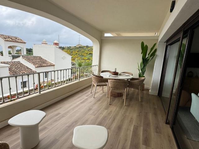 Casa adosada en venta en Estepona, Valle Romano Golf. VIVE EN CONEXIÓN: EXCLUSIVAS VIVIENDAS EN PRIMERA LÍNEA DE GOLF EN ESTEPONA. Casas adosadas.