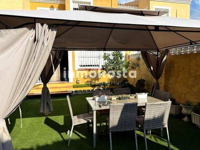 Casa adosada en Venta en Escandinavia Cautivador