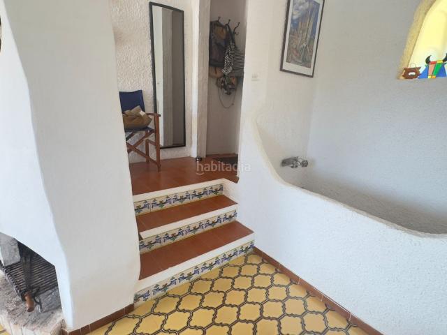 Casa adosada en venta en Escala L´, Montgó Costa Brava. Un balcón privado sobre Cala Montgó. Una casa con alma mediterránea y unas vistas que nunca dejarán de emocionarte. Casas adosadas Escala.