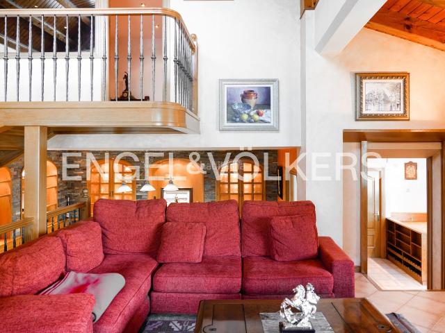 Casa adosada en venta en Escaldes Engordany, Els Vilars d´Engordany Pirineos. Casa unifamiliar en la prestigiosa zona de Sacalma. Casas adosadas.