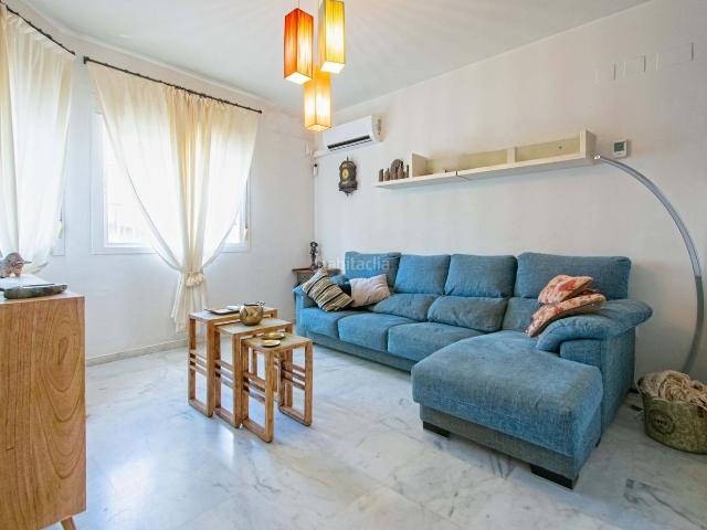 Casa adosada en venta en Espartinas, Colegio Europa. Magnífica vivienda adosada en Espartinas, en Urbanización Cerro Alto. Casas adosadas.