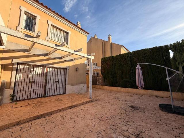 Casa adosada en Venta en Espartinas Pueblo