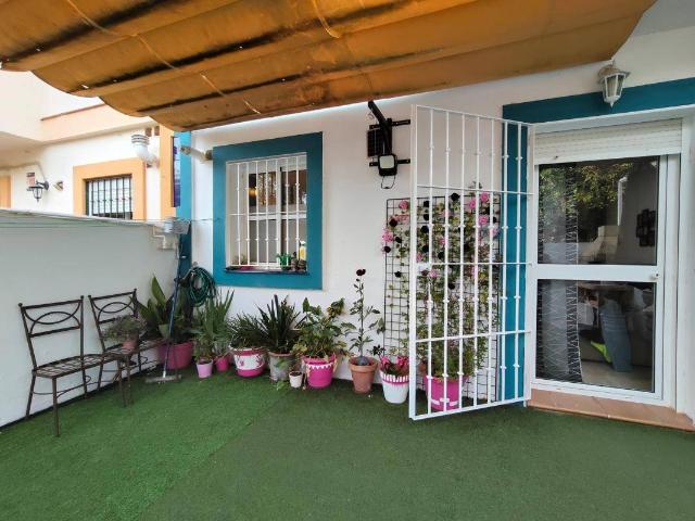 Casa adosada en Venta en Espartinas Pueblo