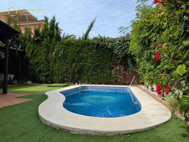 Casa adosada en Venta en Espartinas Pueblo