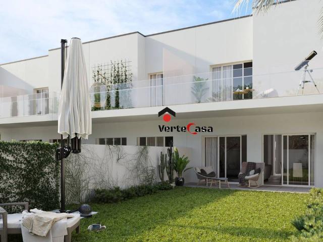 Casa adosada en Venta en Foios