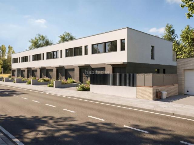 Casa adosada en venta en Fontcoberta. Casas adosadas.