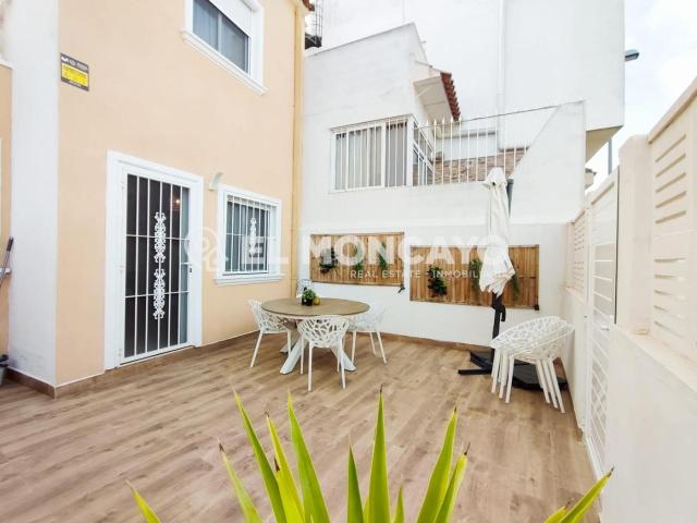 Casa adosada en venta en Formentera del Segura. Fantástico adosado con licencia turística en Formentera del Segura, Alicante. Casas adosadas Formentera del.