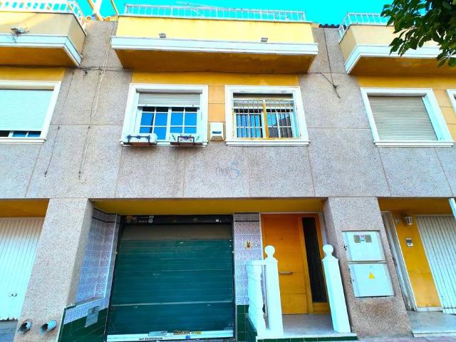 Casa adosada en Venta en Formentera del Segura