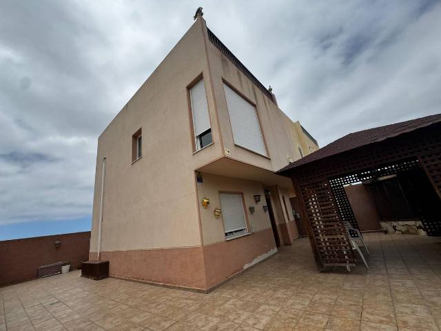 Casa adosada en Venta en Fañabé Ifonche y Benítez