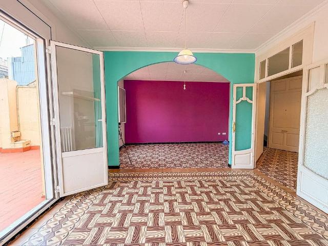 Casa adosada en venta en Figueres, de 108 m² 4 habitaciones por 350.000