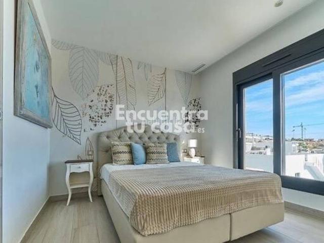Casa adosada en venta en Finestrat, Finestrat Pueblo. Adosado de diseño contemporáneo con piscina privada, vistas al skyline y licencia turística en Campana Garden, Finestrat. Casas adosadas.
