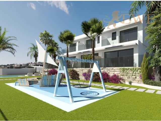 Casa adosada en venta en Finestrat, Golf Bahía. Chalets adosados modernos en Finestrat. Casas adosadas.