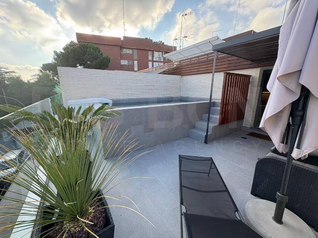 Casa adosada en Venta en Finestrelles