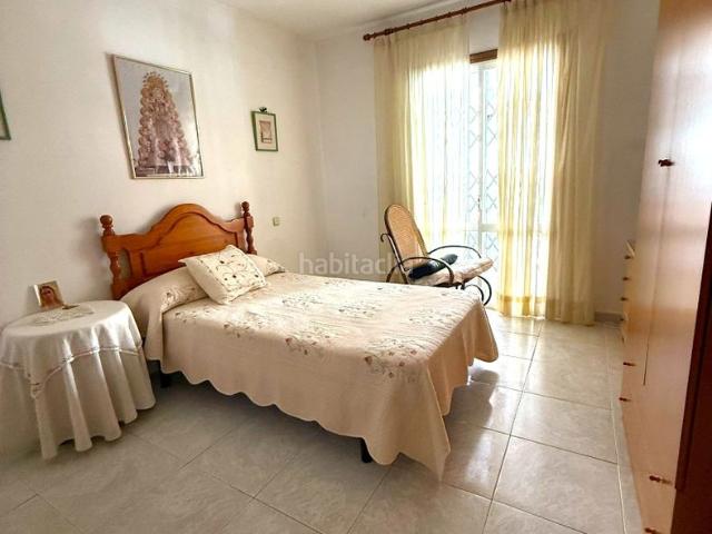 Casa adosada en venta en Fuengirola, Centro ciudad. ¡Casa adosada en el centro de Fuengirola!. Casas adosadas.
