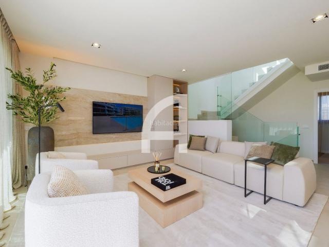 Casa adosada en venta en Fuengirola, Las Gaviotas Carvajal. SKY VILLA DE LUJO CON ESPECTACULARES VISTAS AL MAR. Casas adosadas.