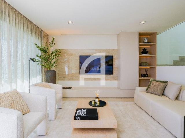 Casa adosada en venta en Fuengirola, Las Gaviotas Carvajal. SKY VILLA DE LUJO CON ESPECTACULARES VISTAS AL MAR. Casas adosadas.