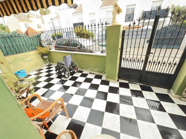 Casa adosada en venta en Fuengirola, Los Boliches. ADOSADO A REFORMAR EN LOS BOLICHES. Casas adosadas.