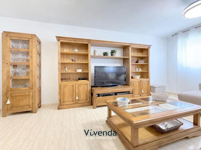 Casa adosada en venta en Fuenlabrada, La Serna. Hay viviendas que simplemente cumplen con lo que buscas. Casas adosadas.