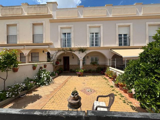 Casa adosada en Venta en Fuente de Piedra
