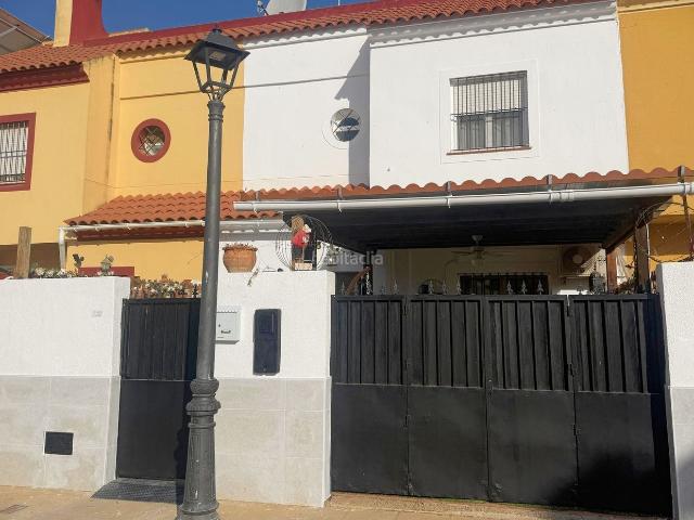 Casa adosada en venta en Fuente de Piedra. Casas adosadas Fuente de.