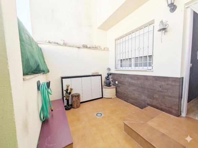 Casa adosada en venta en Fuerte del Rey. Casa Adosada en venta en Fuerte Del Rey, 4 dormitorios. Casas adosadas Fuerte del.