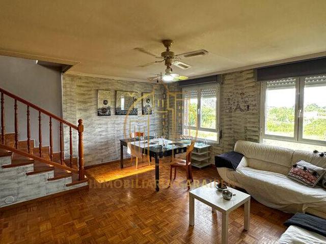 Casa adosada en Venta en Funes