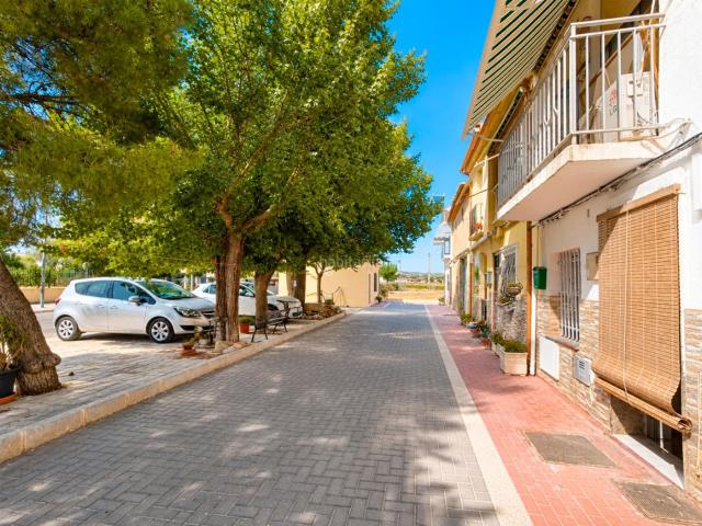 Casa adosada en venta en Hondón de los Frailes. Casas adosadas Hondón de los.