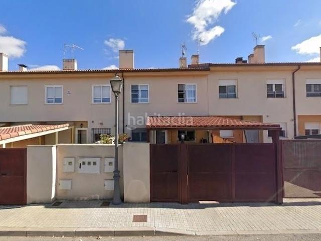 Casa adosada en venta en Hontanares de Eresma. Adosado en venta en Hontanares de Eresma. Cesión de Remate, no visitable. Casas adosadas Hontanares de.
