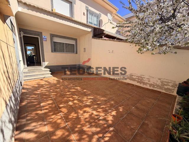 Casa adosada en venta en Horcajo de Santiago. Casas adosadas Horcajo de.