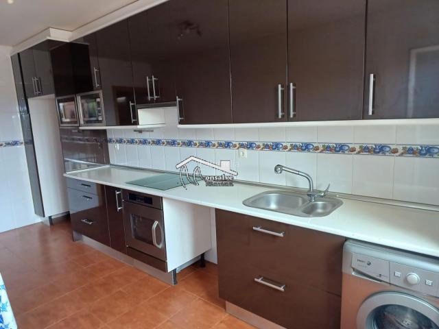 Casa adosada en venta en Hormigos. Chalet Adosado en Hormigos, Toledo ¡Tu Hogar Ideal te Espera!. Casas adosadas.